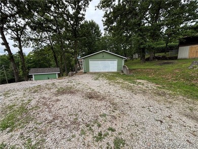 Completely remodeled in 2026, this move-in ready 3 bedroom, 2 - photo 43