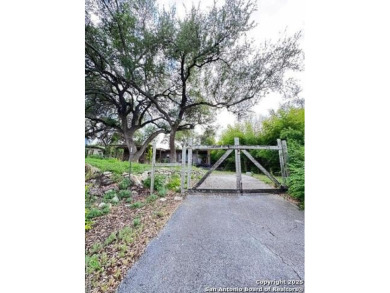 Lake Home For Sale in Canyon Lake, Texas