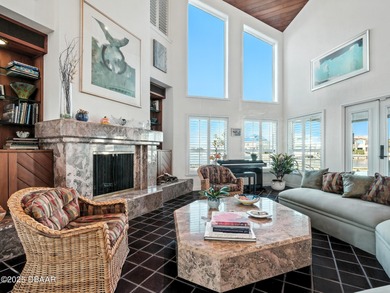 Landmark riverfront residence in the prestigious Venezia - photo 11