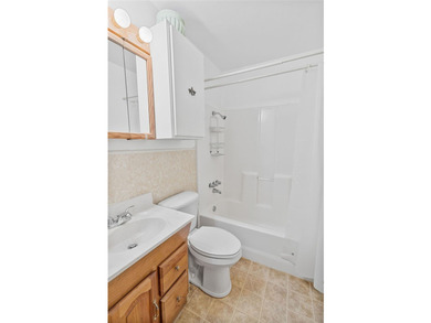 Welcome to this move-in ready gem, perfect for first-time - photo 14