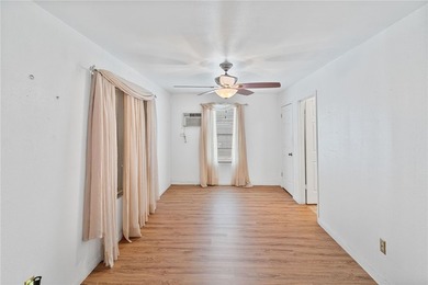 Welcome to this move-in ready gem, perfect for first-time - photo 17