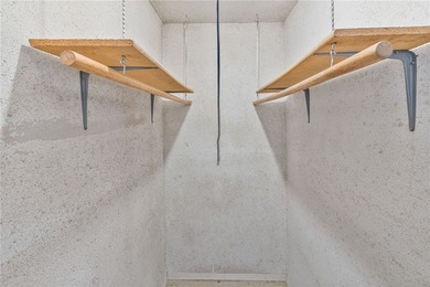 Welcome to this move-in ready gem, perfect for first-time - photo 18