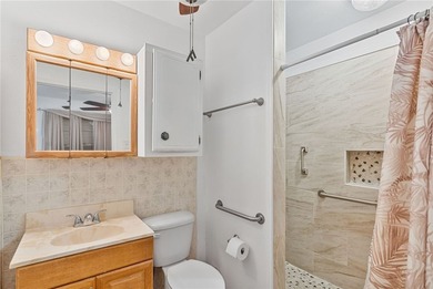 Welcome to this move-in ready gem, perfect for first-time - photo 21