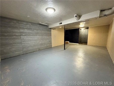 4-bed, 2-bath home in Warsaw featuring an open floor plan - photo 25