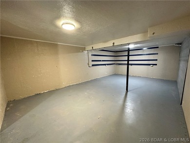 4-bed, 2-bath home in Warsaw featuring an open floor plan - photo 26