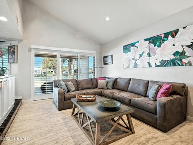 Landmark riverfront residence in the prestigious Venezia - photo 28