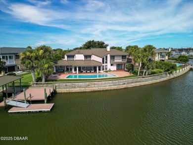 Landmark riverfront residence in the prestigious Venezia - photo 42