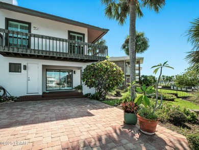 Landmark riverfront residence in the prestigious Venezia - photo 44
