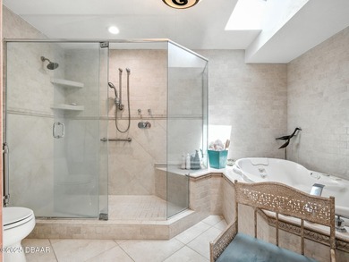 Landmark riverfront residence in the prestigious Venezia - photo 56