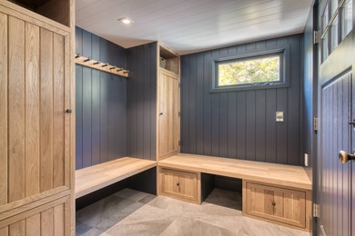 Located on a serene cul-de-sac just moments from Sag Harbor - photo 3