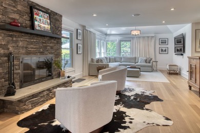 Located on a serene cul-de-sac just moments from Sag Harbor - photo 10