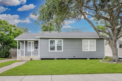 Move-in ready and impeccably maintained, this charming Lindale - photo 1
