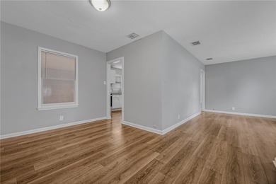 Move-in ready and impeccably maintained, this charming Lindale - photo 6