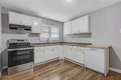 Move-in ready and impeccably maintained, this charming Lindale - photo 7