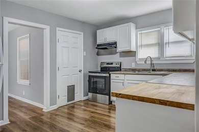 Move-in ready and impeccably maintained, this charming Lindale - photo 8