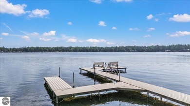 Stunning Lakefront Custom Home with 100 ft Sandy Beach and - photo 17