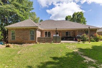 Welcome to 11 Donnington Court in Kingsmill Subdivision! This - photo 38