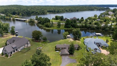 Enjoy the ultimate lakefront lifestyle, fully furnished and - photo 4
