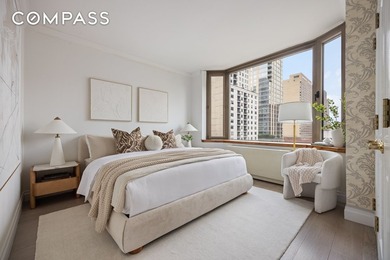 Bright and spacious, this two-bedroom, two-bathroom corner - photo 8