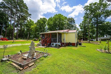 LAKE MURRAY LIVING WITHOUT THE LAKEFRONT PRICE! Welcome to this - photo 17