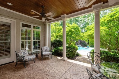 Beautiful custom home on premium golf course lot in popular - photo 8