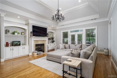Stunning home located on the golf course in the highly desirable - photo 3