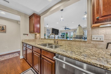 Beautiful 4th floor, end W/F condo features 4 BR, 3 full BA. End - photo 11