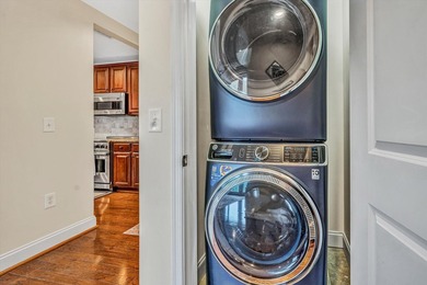 Beautiful 4th floor, end W/F condo features 4 BR, 3 full BA. End - photo 16