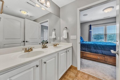 Beautiful 4th floor, end W/F condo features 4 BR, 3 full BA. End - photo 26