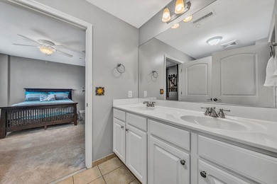 Beautiful 4th floor, end W/F condo features 4 BR, 3 full BA. End - photo 31