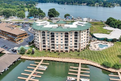 Beautiful 4th floor, end W/F condo features 4 BR, 3 full BA. End - photo 35