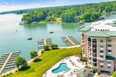 Beautiful 4th floor, end W/F condo features 4 BR, 3 full BA. End - photo 37