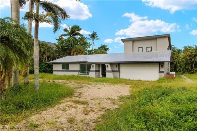 (private lake, pond, creek) Home For Sale in Sanibel Florida