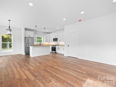 Welcome Home to Style, Comfort, and Location! This stunning - photo 6