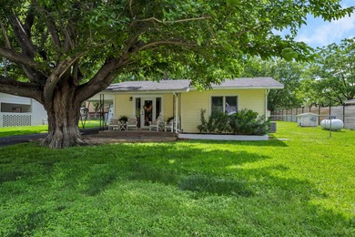 Lake LBJ Home For Sale in Kingsland Texas