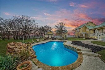 (private lake, pond, creek) Home For Sale in Mckinney Texas