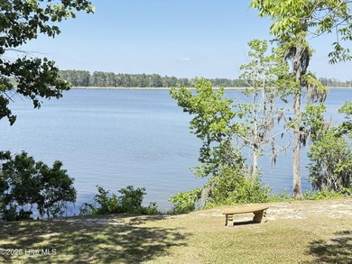Rarely available waterfront home overlooking the breathtaking - photo 7