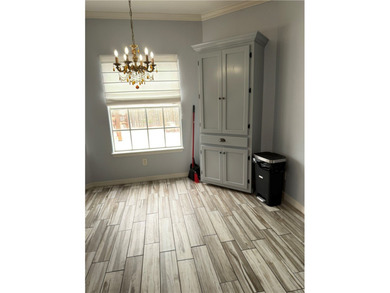 Well maintained and Renovated home with $25,000 in upgrades - photo 3