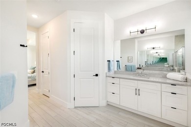 GULF ACCESS MODERN COASTAL NEW CONSTRUCTION! This stunning 2024 - photo 14