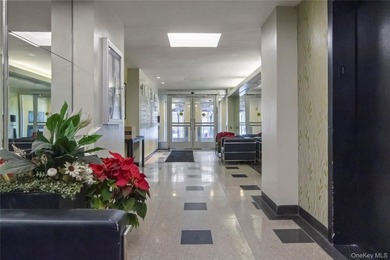 Your home awaits you at Fordham Hill Oval! This renovated, well - photo 15
