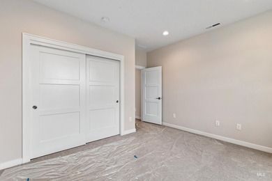 SELLER OFFERING $5,000 IN SELLER CONCESSIONS! The Mirage by - photo 7