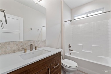 SELLER OFFERING $5,000 IN SELLER CONCESSIONS! The Mirage by - photo 8