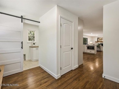 Prestigious Riverbend Estate located on almost an acre level lot - photo 21