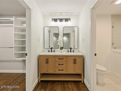 Prestigious Riverbend Estate located on almost an acre level lot - photo 26
