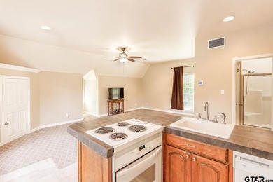 Welcome to 13510 White Tail - a beautifully maintained and - photo 33