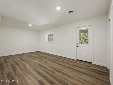 Prestigious Riverbend Estate located on almost an acre level lot - photo 39