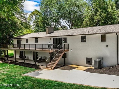 Prestigious Riverbend Estate located on almost an acre level lot - photo 49