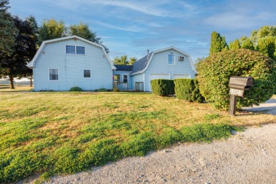 Lake Home For Sale in Hudson, Illinois