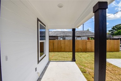 Move in ready!! Welcome to this new construction home offering - photo 3