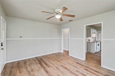 Move-in ready and beautifully remodeled, this charming 3-bedroom - photo 5